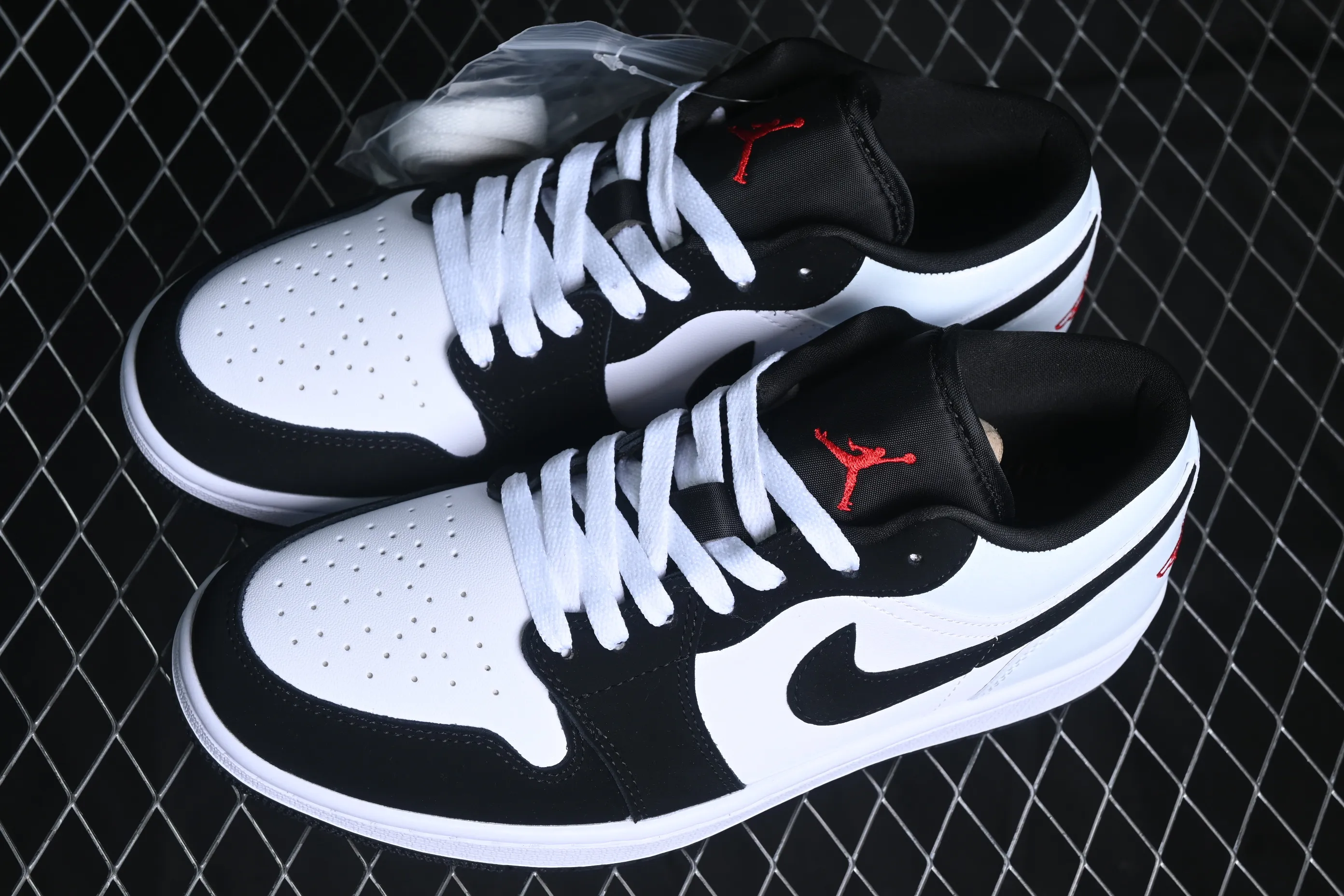 All categories Air Jordan Jordan series basketball shoes Air Jordan 1 Low Air Jordan 1 Low "Panda" AJ1 Joe 1 black and white panda low-top cultural and casual sneakers HF3188-106